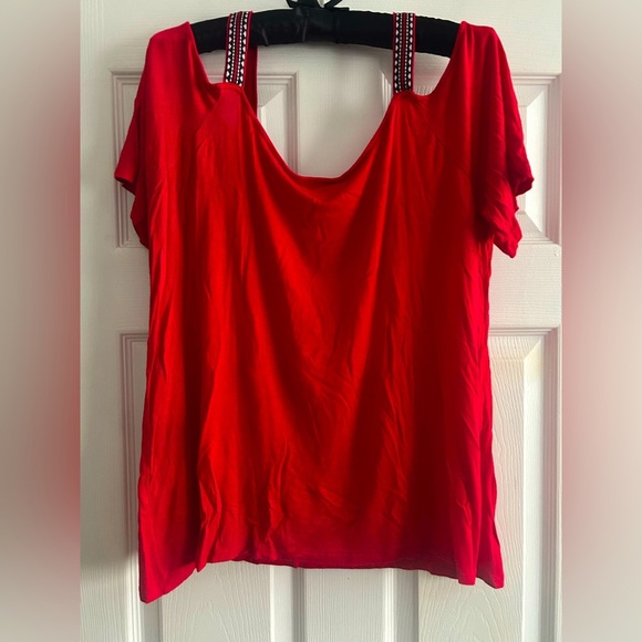 Avenue red cold shoulder top size 14/16 - Picture 4 of 5
